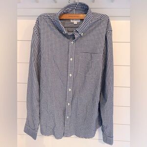 Gap navy and white check button down